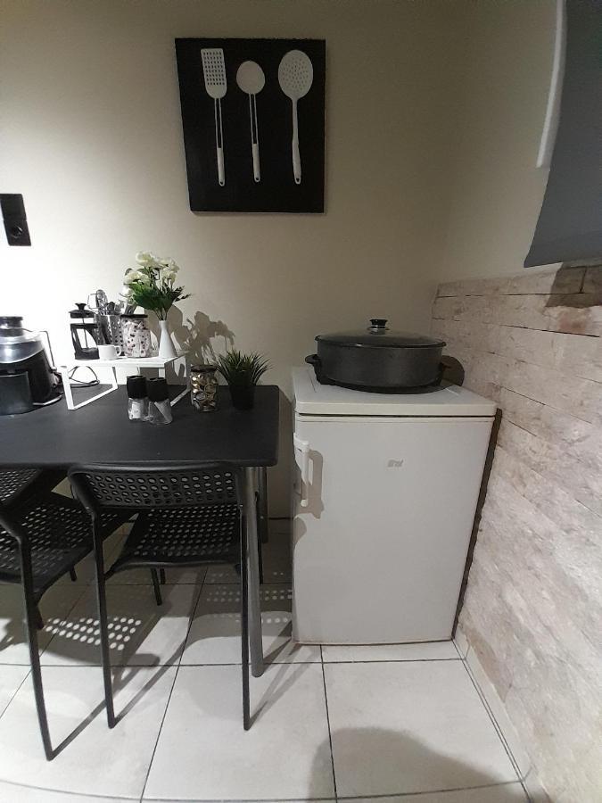 Cocomelo Apts Ираклион Экстерьер фото
